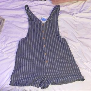 NWT Passport Stripped Romper w/Pockets & Buttons
